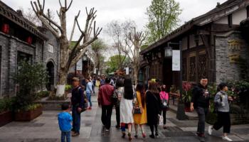 Chengdu: blends modern with traditional